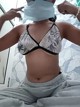 sassyygurl online show from May 10, 2026, 11:25 am
