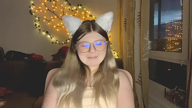 Snapshot of YukiBlush chatting on June 14, 2026, 10:00 pm YukiBlush online show from June 14, 2026, 10:00 pm