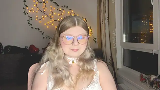YukiBlush online show from June 25, 2026, 9:31 pm