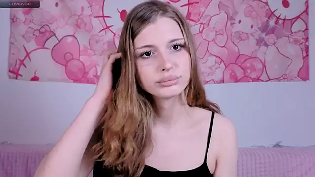 LouiseKane online show from July 11, 2026, 4:29 pm