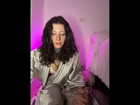 Vera    online show from April 28, 2026, 5:06 pm