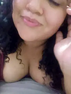 FofinhaaSweet online show from April 29, 2026, 4:55 pm