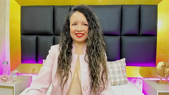 Snapshot of Charlotte_monnroe chatting on May 29, 2026, 12:33 pm Charlotte monnroe online show from May 29, 2026, 12:33 pm