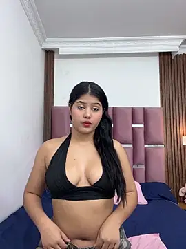 Zoe rousse01 online show from May 6, 2026, 12:53 pm