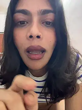 Snapshot of Mayra_xx chatting on July 24, 2026, 10:06 pm Mayra xx online show from July 24, 2026, 10:06 pm