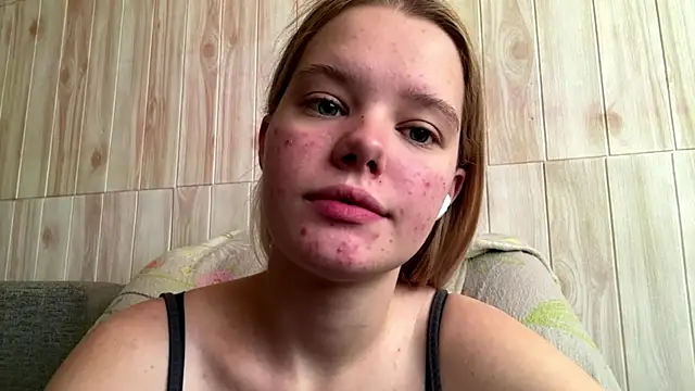 Snapshot of Malinwitch chatting on August 8, 2026, 5:36 am Malinwitch online show from August 8, 2026, 5:36 am