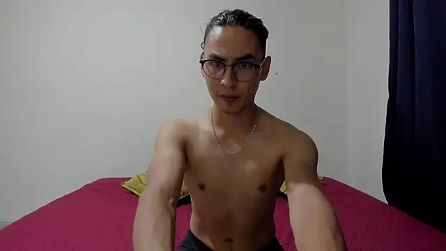 AntoniodeArmas online show from May 10, 2026, 12:36 am