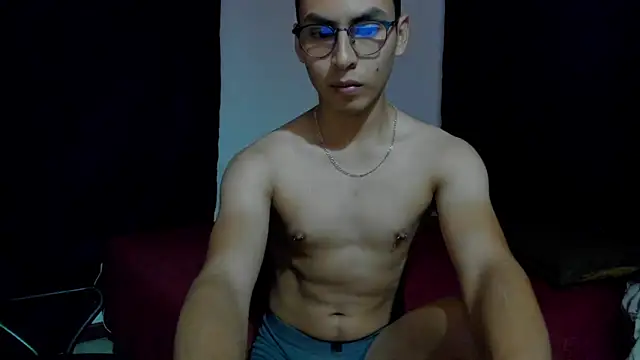 AntoniodeArmas online show from May 4, 2026, 2:26 am