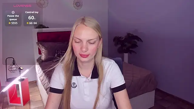 Snapshot of NancyGlamour chatting on June 12, 2026, 11:30 am NancyGlamour online show from June 12, 2026, 11:30 am