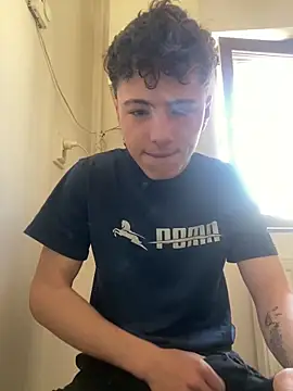 denysio89 online show from May 5, 2026, 7:22 am