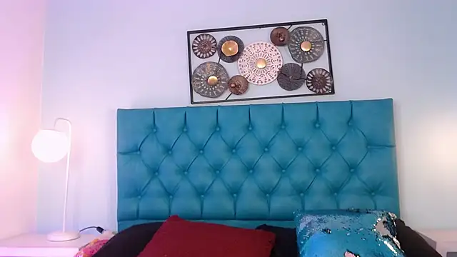 Snapshot of Lilyred_ chatting on May 6, 2026, 3:10 am Lilyred online show from May 6, 2026, 3:10 am