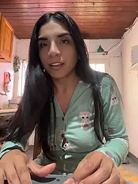 Snapshot of InesD_Arcy chatting on May 31, 2026, 6:42 pm InesD Arcy online show from May 31, 2026, 6:42 pm