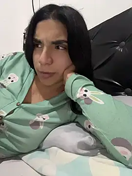 Snapshot of InesD_Arcy chatting on June 2, 2026, 12:21 am InesD Arcy online show from June 2, 2026, 12:21 am