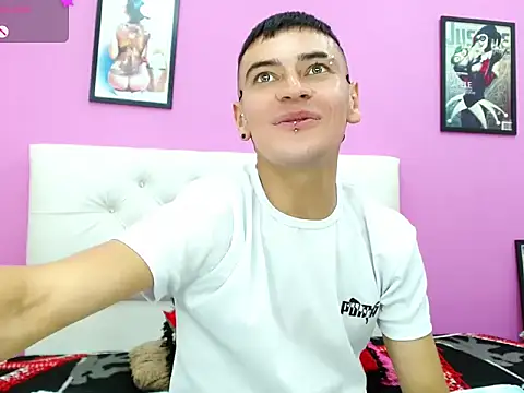 Alexx bigcockk  online show from April 30, 2026, 8:57 pm