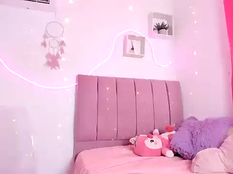 Lilyliv online show from June 12, 2026, 9:12 pm