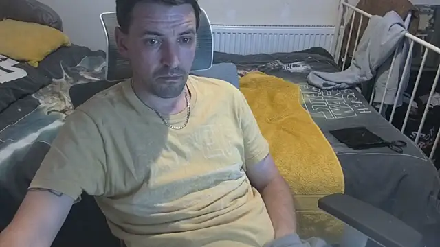 Tracky 66 online show from April 28, 2026, 11:53 pm