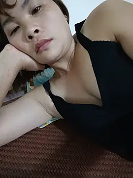 Snapshot of Hazel_Nova chatting on July 2, 2026, 9:21 pm Hazel Nova online show from July 2, 2026, 9:21 pm