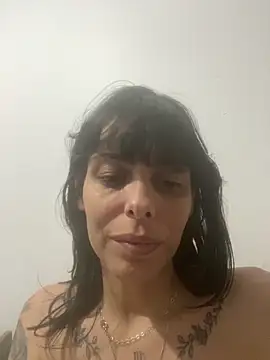 Snapshot of Malevola0 chatting on June 9, 2026, 1:17 am Malevola0 online show from June 9, 2026, 1:17 am