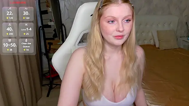 Snapshot of L1zaShy chatting on May 3, 2026, 1:15 pm L1zaShy online show from May 3, 2026, 1:15 pm