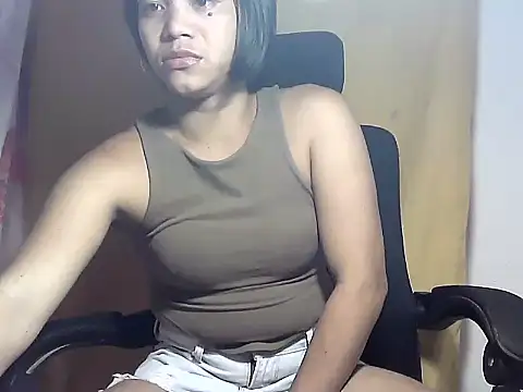 Snapshot of bj_l0ve chatting on July 8, 2026, 4:18 pm bj l0ve online show from July 8, 2026, 4:18 pm