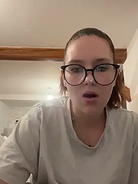 CuteBeaX online show from May 31, 2026, 8:09 pm