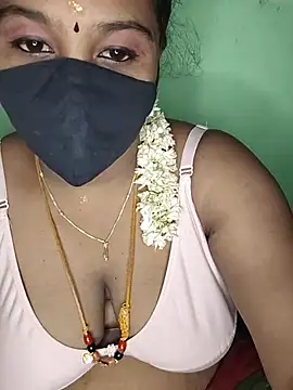 Snapshot of tamil_butterfly chatting on June 9, 2026, 6:42 pm tamil butterfly online show from June 9, 2026, 6:42 pm