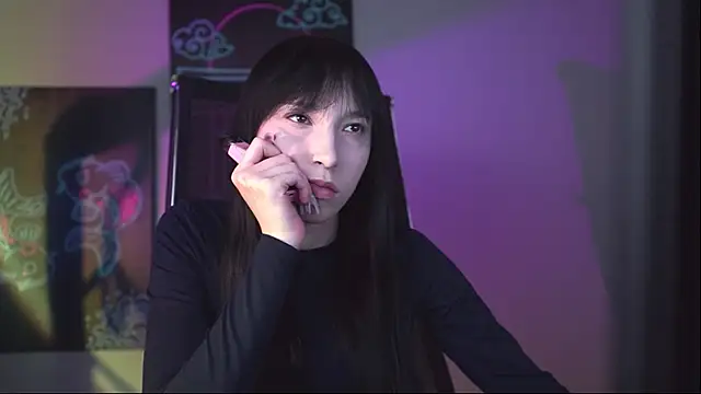 Snapshot of SeraphineSparda chatting on May 27, 2026, 11:28 am SeraphineSparda online show from May 27, 2026, 11:28 am