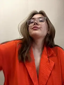 Snapshot of ecpochmak chatting on May 25, 2026, 4:49 pm ecpochmak online show from May 25, 2026, 4:49 pm