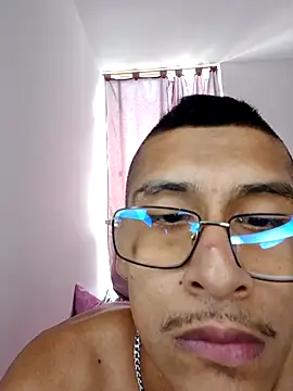 Lil black009 online show from April 29, 2026, 8:04 pm