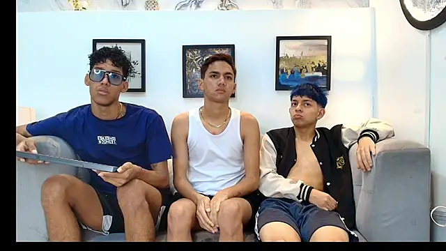 Snapshot of RED_BOYS_XXX chatting on June 14, 2026, 1:23 pm RED BOYS XXX online show from June 14, 2026, 1:23 pm
