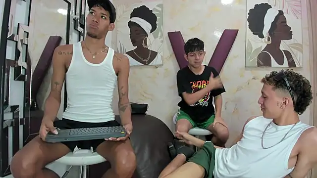 Snapshot of RED_BOYS_XXX chatting on May 20, 2026, 1:30 pm RED BOYS XXX online show from May 20, 2026, 1:30 pm