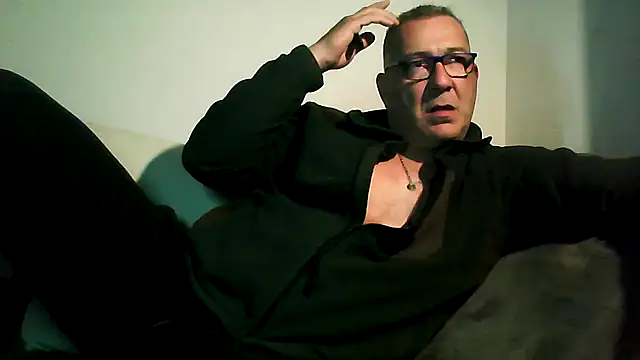 Soloyan online show from November 25, 2025, 10:43 pm