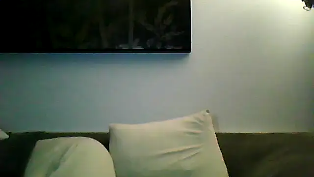 Soloyan online show from October 25, 2025, 4:44 am