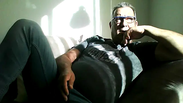 Soloyan online show from November 17, 2025, 9:35 am