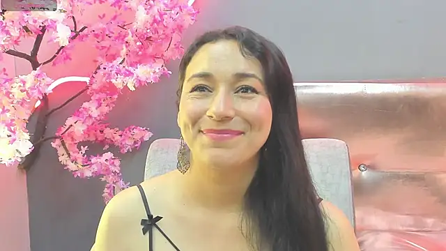 Snapshot of Elizabeth_bennett chatting on July 14, 2026, 2:05 am Elizabeth bennett online show from July 14, 2026, 2:05 am