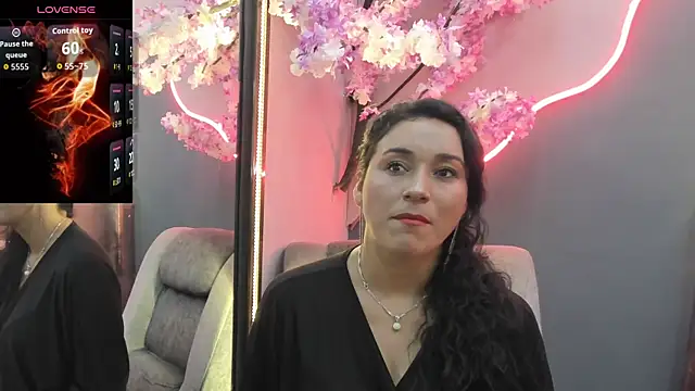 Snapshot of Elizabeth_bennett chatting on May 23, 2026, 8:41 pm Elizabeth bennett online show from May 23, 2026, 8:41 pm