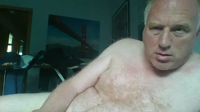 Snapshot of Redfox1971 chatting on May 20, 2026, 8:11 am Redfox1971 online show from May 20, 2026, 8:11 am