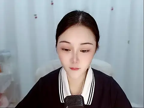 Snapshot of Amy-cnbaby chatting on June 1, 2026, 1:28 am Amy-cnbaby online show from June 1, 2026, 1:28 am