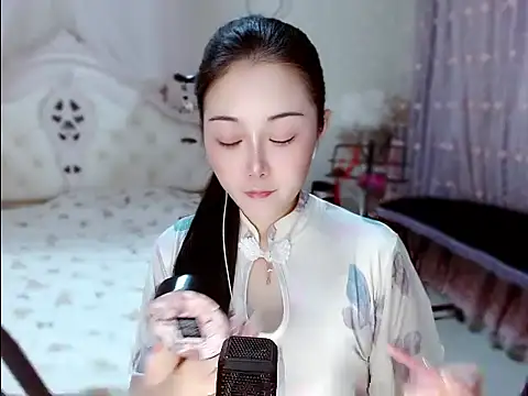 Snapshot of Amy-cnbaby chatting on June 19, 2026, 1:44 am Amy-cnbaby online show from June 19, 2026, 1:44 am