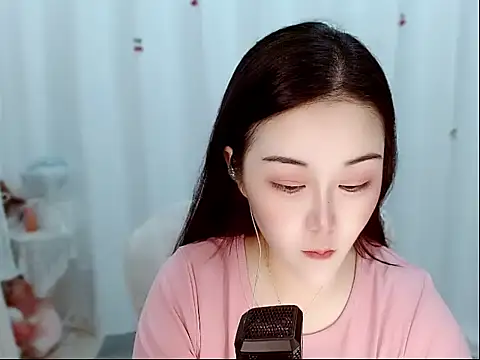 Snapshot of Amy-cnbaby chatting on May 27, 2026, 1:37 am Amy-cnbaby online show from May 27, 2026, 1:37 am