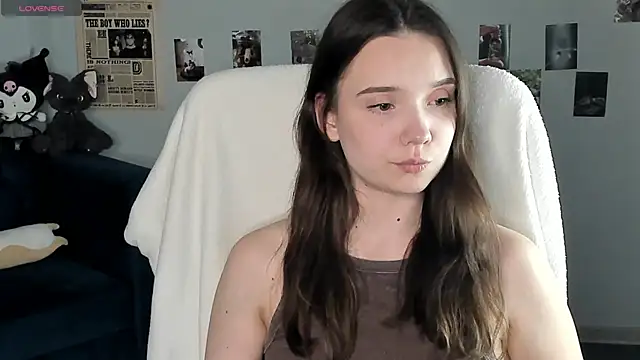Snapshot of Elvienne chatting on May 23, 2026, 3:27 am Elvienne online show from May 23, 2026, 3:27 am