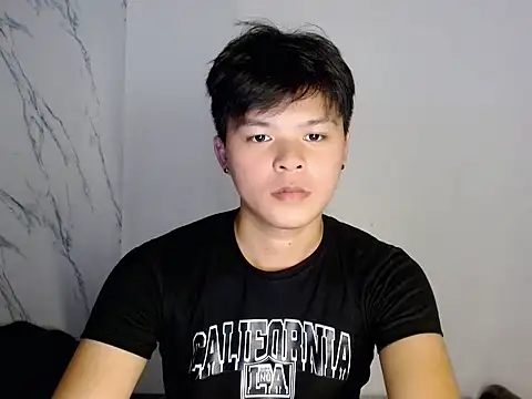 yourhotasiandoms online show from August 5, 2026, 6:51 am