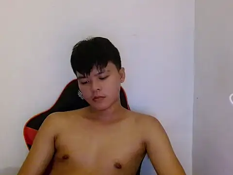 yourhotasiandoms online show from July 8, 2026, 5:02 pm