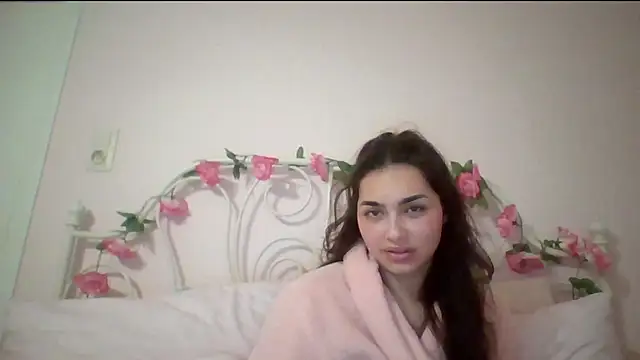 yourbella37 online show from May 6, 2026, 7:40 pm