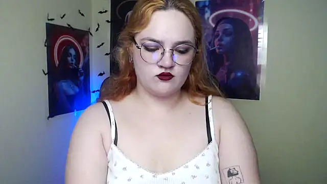 RinaRiii online show from May 20, 2026, 12:24 pm