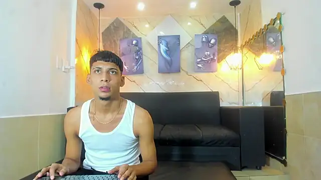 Snapshot of Yeff_26 chatting on July 29, 2026, 12:37 pm Yeff 26 online show from July 29, 2026, 12:37 pm