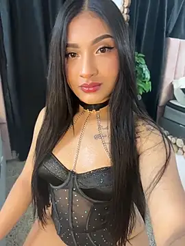 Snapshot of SabrinaX_X chatting on June 10, 2026, 11:17 pm SabrinaX X online show from June 10, 2026, 11:17 pm