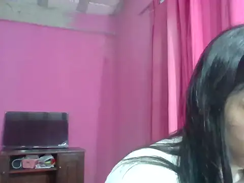 Snapshot of pamelaamorette chatting on May 18, 2026, 1:17 am pamelaamorette online show from May 18, 2026, 1:17 am