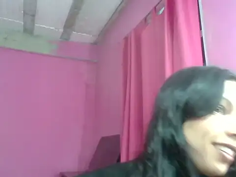 Snapshot of pamelaamorette chatting on May 26, 2026, 1:26 am pamelaamorette online show from May 26, 2026, 1:26 am