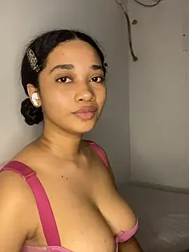  sweetSabrina- online show from June 19, 2026, 2:23 pm